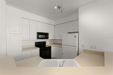 Condo in Orlando, Florida, 2 bedrooms  № 1833202 - photo 9