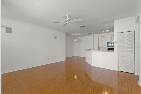 Condo in Orlando, Florida, 2 bedrooms  № 1833202 - photo 7