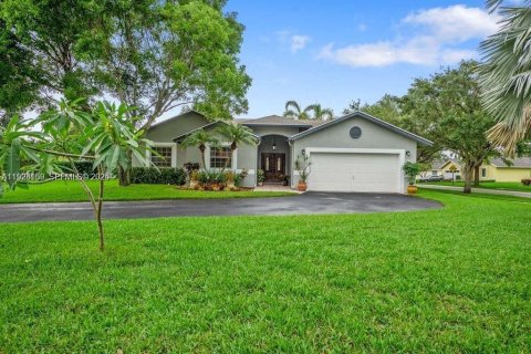 Villa ou maison à louer à Cooper City, Floride: 4 chambres, 189.89 m2 № 1987345 - photo 2