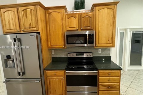 Villa ou maison à louer à Cooper City, Floride: 4 chambres, 189.89 m2 № 1987345 - photo 27