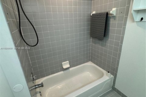 Villa ou maison à louer à Cooper City, Floride: 4 chambres, 189.89 m2 № 1987345 - photo 13