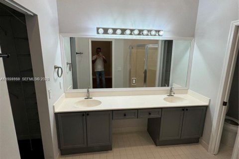 Villa ou maison à louer à Cooper City, Floride: 4 chambres, 189.89 m2 № 1987345 - photo 20