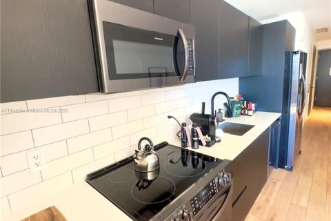 Купить кондоминиум в Майами, Флорида 1 спальня, № 2018195 - фото 10