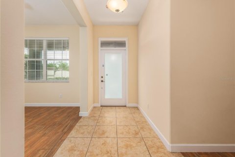 Villa ou maison à louer à Tampa, Floride: 3 chambres, 176.51 m2 № 2405177 - photo 4