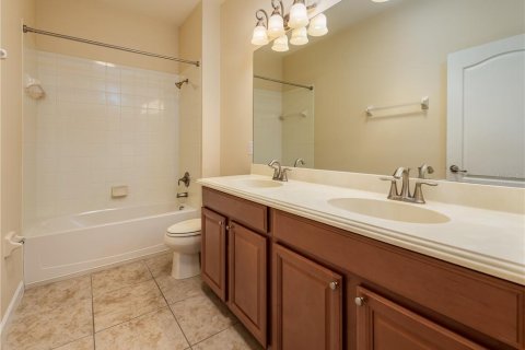 Villa ou maison à louer à Tampa, Floride: 3 chambres, 176.51 m2 № 2405177 - photo 19