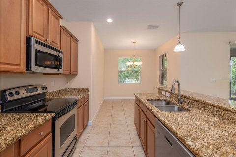 Villa ou maison à louer à Tampa, Floride: 3 chambres, 176.51 m2 № 2405177 - photo 12