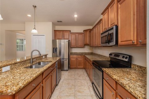 Villa ou maison à louer à Tampa, Floride: 3 chambres, 176.51 m2 № 2405177 - photo 10