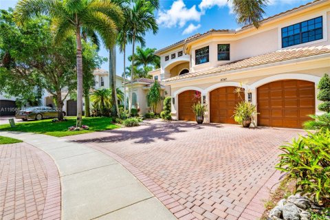 House in Boynton Beach, Florida 6 bedrooms, 500.09 sq.m. № 2010564 - photo 3