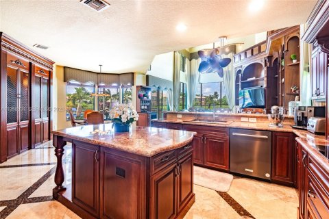 House in Boynton Beach, Florida 6 bedrooms, 500.09 sq.m. № 2010564 - photo 4