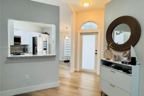 Casa en venta en Hollywood, Florida, 4 dormitorios, 131.92 m2 № 2183368 - foto 7