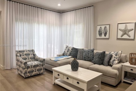 Casa en venta en Hollywood, Florida, 4 dormitorios, 131.92 m2 № 2183368 - foto 3