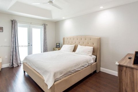 Condo in Miami, Florida, 4 bedrooms  № 1948073 - photo 20