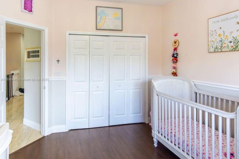 Condo in Miami, Florida, 4 bedrooms  № 1948073 - photo 14