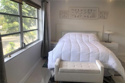 Condominio en venta en Coconut Creek, Florida, 2 dormitorios, 89.37 m2 № 2012449 - foto 7