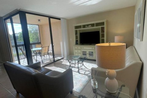 Condo in Delray Beach, Florida, 2 bedrooms  № 2086542 - photo 10