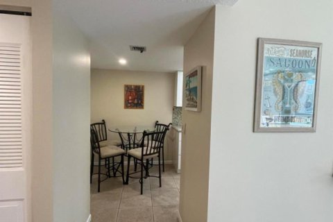 Condo in Delray Beach, Florida, 2 bedrooms  № 2086542 - photo 6
