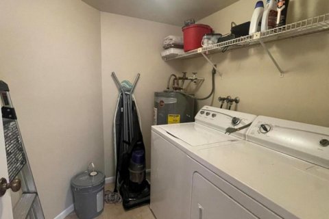 Condo in Delray Beach, Florida, 2 bedrooms  № 2086542 - photo 19