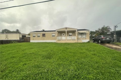 Снять в аренду квартиру в Уэст-Палм-Бич, Флорида 4 спальни, 124.86м2, № 1948608 - фото 23