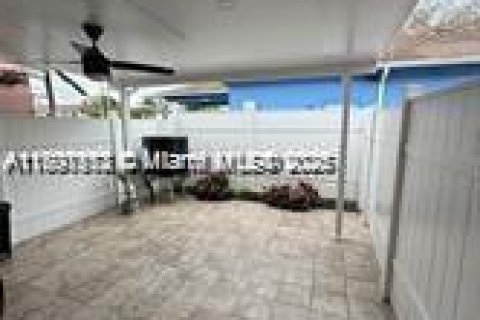 Casa en venta en Miami, Florida, 2 dormitorios, 88.44 m2 № 1686172 - foto 10