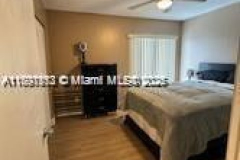 Casa en venta en Miami, Florida, 2 dormitorios, 88.44 m2 № 1686172 - foto 8