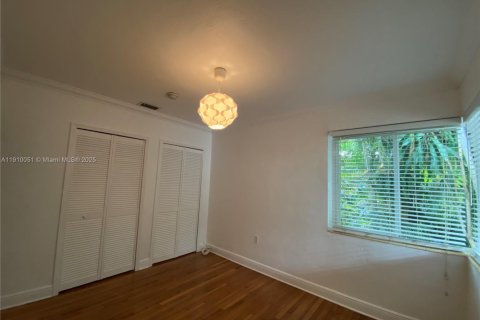 Villa ou maison à louer à Miami Springs, Floride: 2 chambres, 115.94 m2 № 1966369 - photo 25