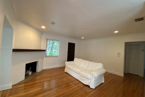 Villa ou maison à louer à Miami Springs, Floride: 2 chambres, 115.94 m2 № 1966369 - photo 21