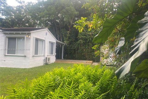 Villa ou maison à louer à Miami Springs, Floride: 2 chambres, 115.94 m2 № 1966369 - photo 11