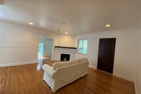 Villa ou maison à louer à Miami Springs, Floride: 2 chambres, 115.94 m2 № 1966369 - photo 22