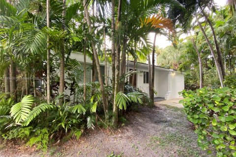 Villa ou maison à louer à Miami Springs, Floride: 2 chambres, 115.94 m2 № 1966369 - photo 4