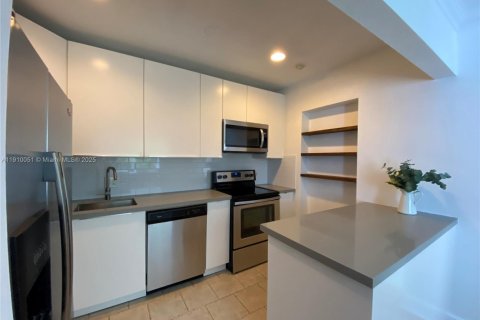 Villa ou maison à louer à Miami Springs, Floride: 2 chambres, 115.94 m2 № 1966369 - photo 17