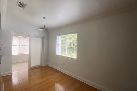 Villa ou maison à louer à Miami Springs, Floride: 2 chambres, 115.94 m2 № 1966369 - photo 19