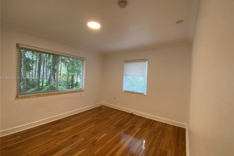 Villa ou maison à louer à Miami Springs, Floride: 2 chambres, 115.94 m2 № 1966369 - photo 28