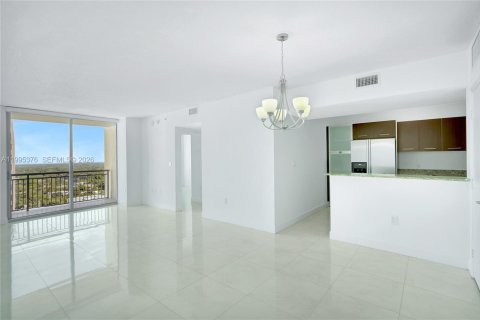 Condo in Miami, Florida, 1 bedroom № 2255964 - photo 4