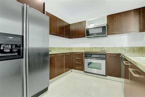 Condo in Miami, Florida, 1 bedroom № 2255964 - photo 8