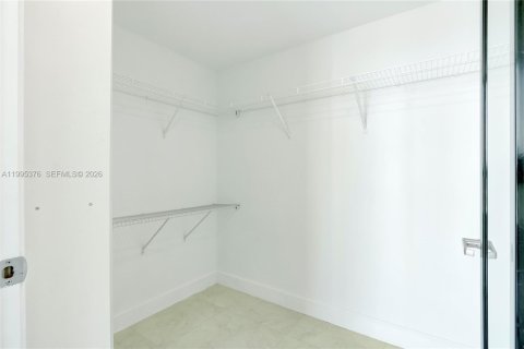 Condo in Miami, Florida, 1 bedroom № 2255964 - photo 10