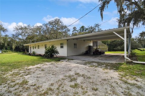 House in Dade City, Florida 3 bedrooms, 134.06 sq.m. № 2135409 - photo 7
