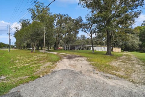 House in Dade City, Florida 3 bedrooms, 134.06 sq.m. № 2135409 - photo 3