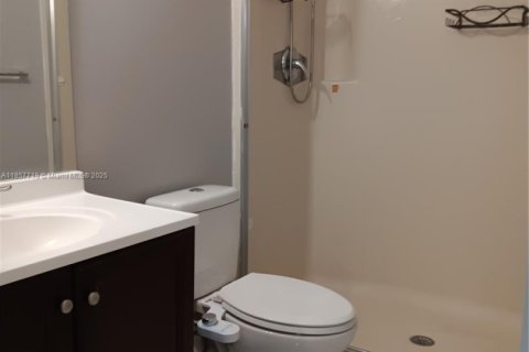 Condominio en alquiler en Tamarac, Florida, 2 dormitorios, 71.53 m2 № 1881890 - foto 17