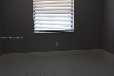 Condominio en alquiler en Tamarac, Florida, 2 dormitorios, 71.53 m2 № 1881890 - foto 19