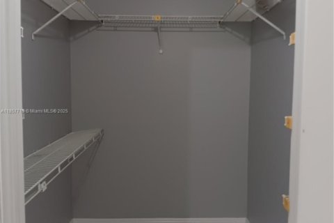 Condominio en alquiler en Tamarac, Florida, 2 dormitorios, 71.53 m2 № 1881890 - foto 16