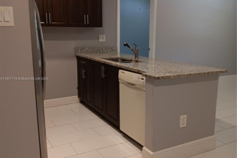 Condominio en alquiler en Tamarac, Florida, 2 dormitorios, 71.53 m2 № 1881890 - foto 9