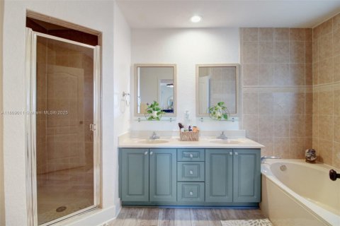 Villa ou maison à vendre à Homestead, Floride: 4 chambres, 253.72 m2 № 1749853 - photo 21
