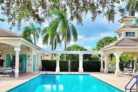 Villa ou maison à louer à Sunrise, Floride: 2 chambres, 126.81 m2 № 1998297 - photo 19