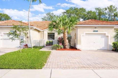 Villa ou maison à Sunrise, Floride 2 chambres, 126.81 m2 № 1998297