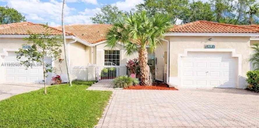 Villa ou maison à Sunrise, Floride 2 chambres, 126.81 m2 № 1998297