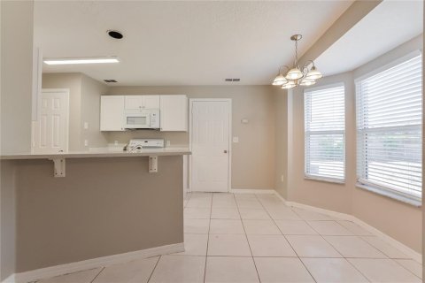 House in Eustis, Florida 3 bedrooms, 175.03 sq.m. № 1913901 - photo 4