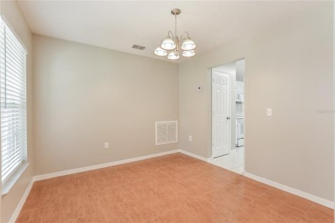 House in Eustis, Florida 3 bedrooms, 175.03 sq.m. № 1913901 - photo 3