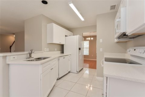 House in Eustis, Florida 3 bedrooms, 175.03 sq.m. № 1913901 - photo 5