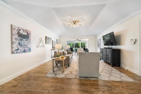 Villa ou maison à louer à West Palm Beach, Floride: 2 chambres, 150.59 m2 № 2260228 - photo 4
