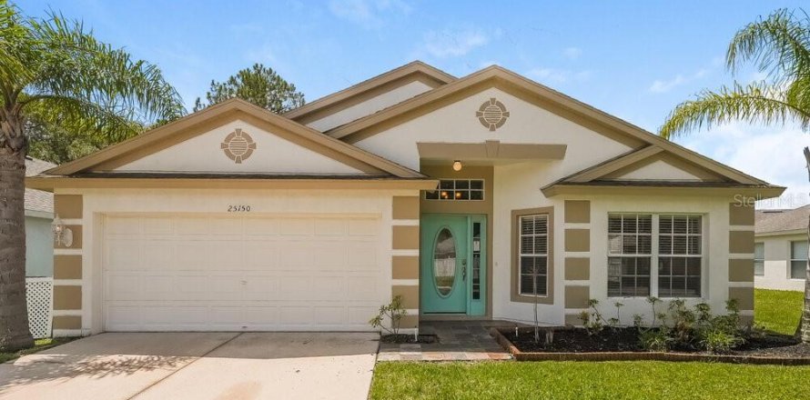 Villa ou maison à Wesley Chapel, Floride 3 chambres, 172.61 m2 № 1893769